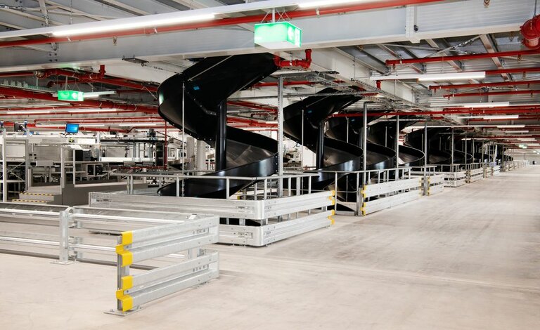 Blg Logistics / Puma Logistikcenter www.blg-logistics.com